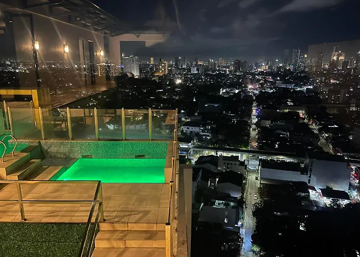 2 Bedroom Service In Quezon مانيلا